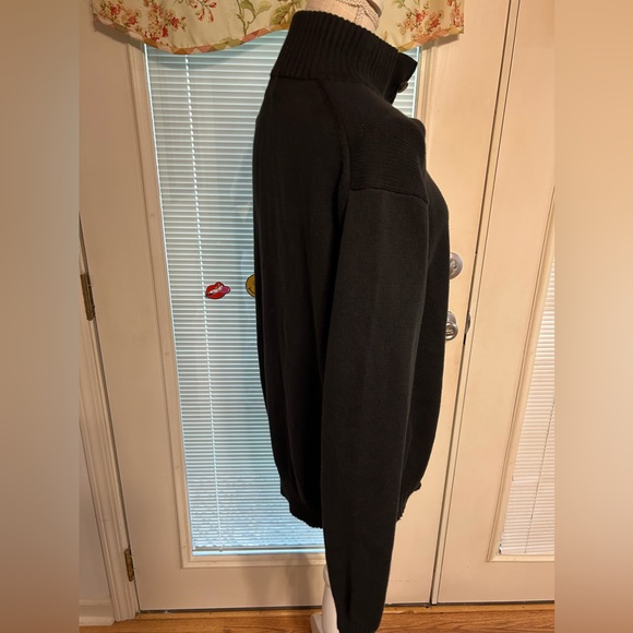 Sweater - Picture 3 of 5